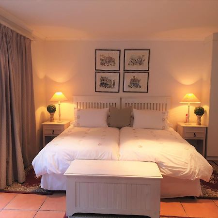 Roosboom Guest Apartments Somerset West Eksteriør billede