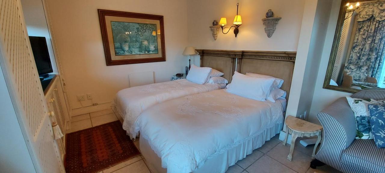 Roosboom Guest Apartments Somerset West Eksteriør billede