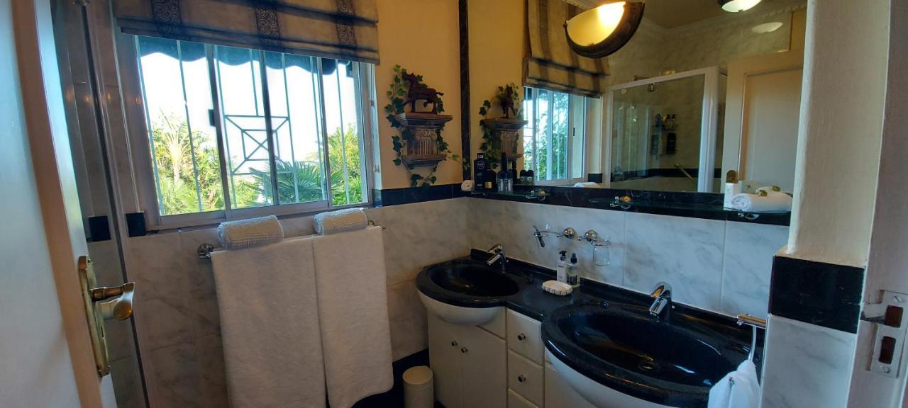 Roosboom Guest Apartments Somerset West Eksteriør billede