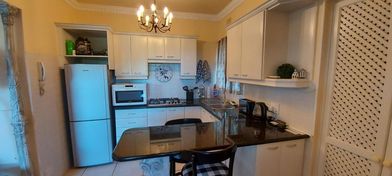 Roosboom Guest Apartments Somerset West Eksteriør billede