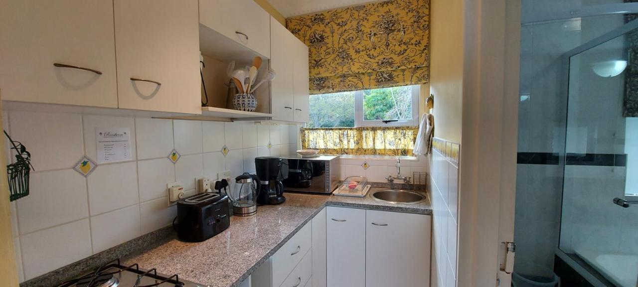 Roosboom Guest Apartments Somerset West Eksteriør billede