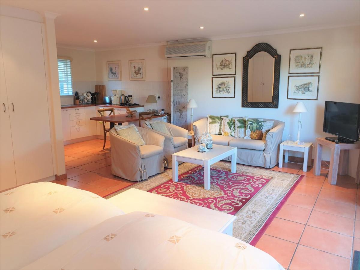 Roosboom Guest Apartments Somerset West Eksteriør billede